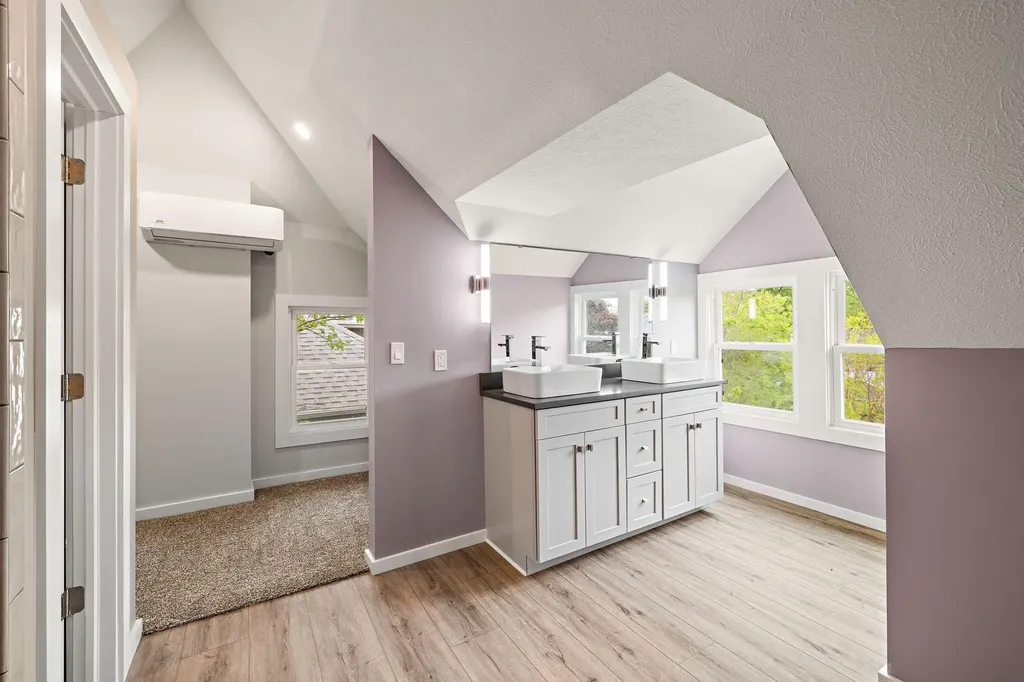 637 Fairview Avenue NE Grand Rapids City MI 49503