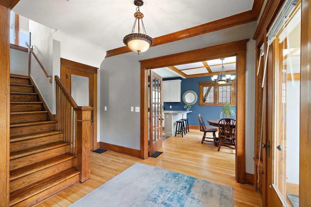 637 Fairview Avenue NE Grand Rapids City MI 49503