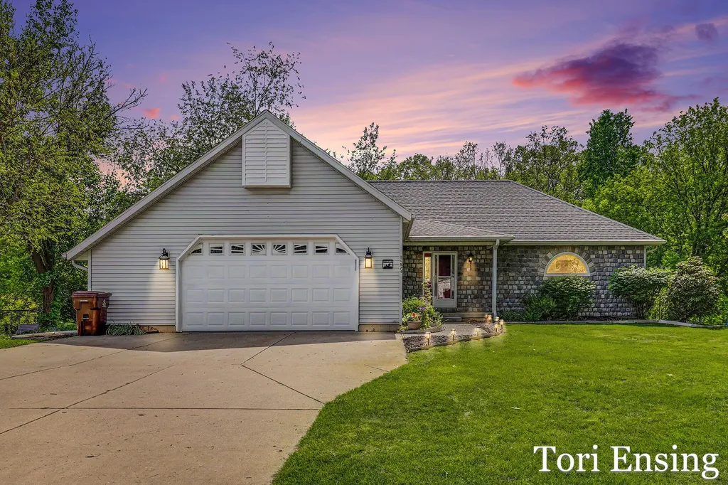 10874 Wildwood Drive Eureka Township MI 48838