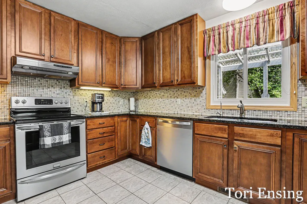 10874 Wildwood Drive Eureka Township MI 48838
