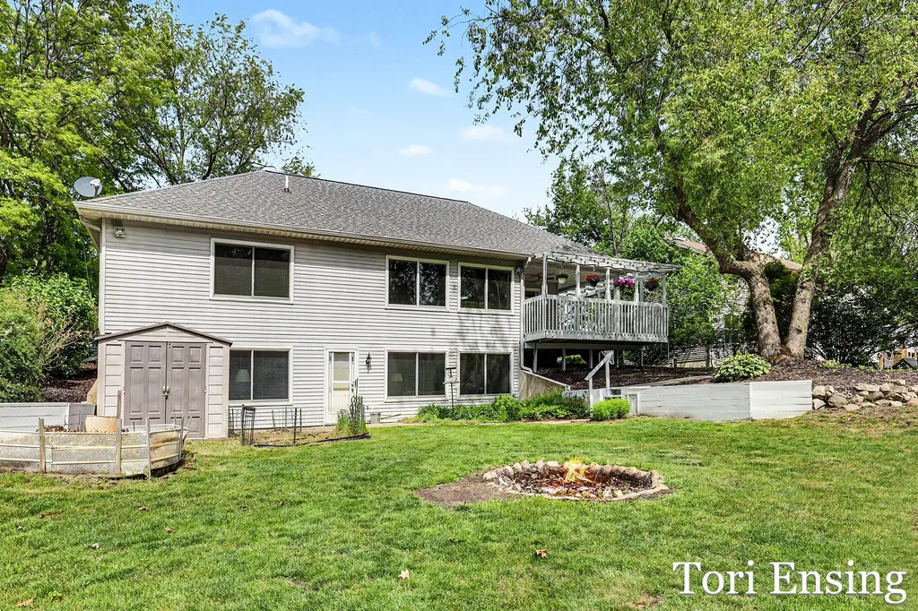 10874 Wildwood Drive Eureka Township MI 48838