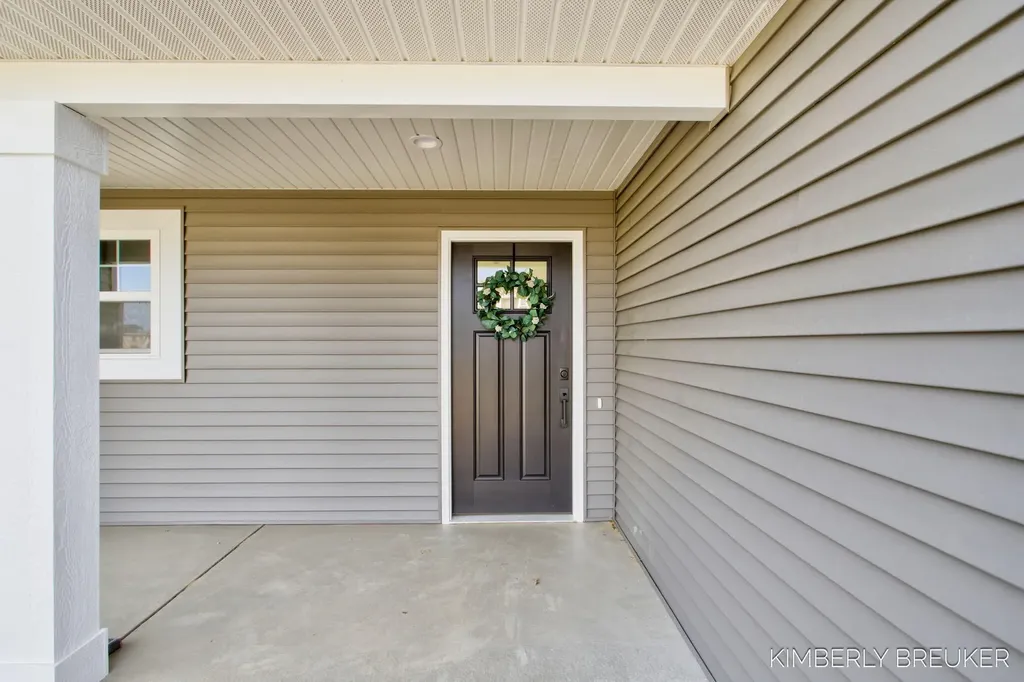 11760 Everett Avenue Allendale Charter Township MI 49401