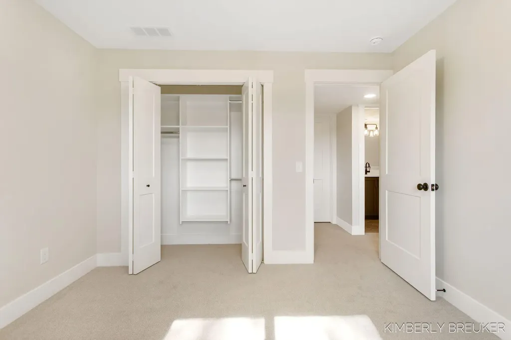 11760 Everett Avenue Allendale Charter Township MI 49401
