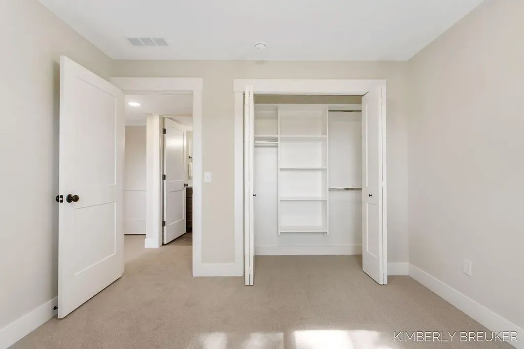 11760 Everett Avenue Allendale Charter Township MI 49401