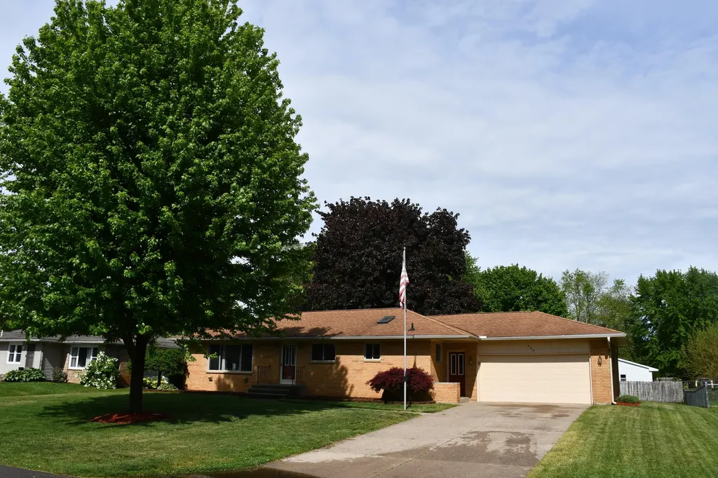 6404 Ardmore Avenue Georgetown Charter Township MI 49428