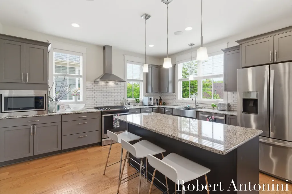706 Croswell Avenue SE East Grand Rapids City MI 49506