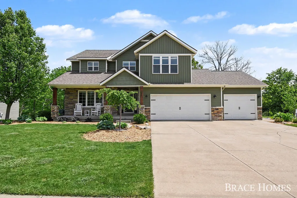 156 Hightower Drive NE Rockford City MI 49341
