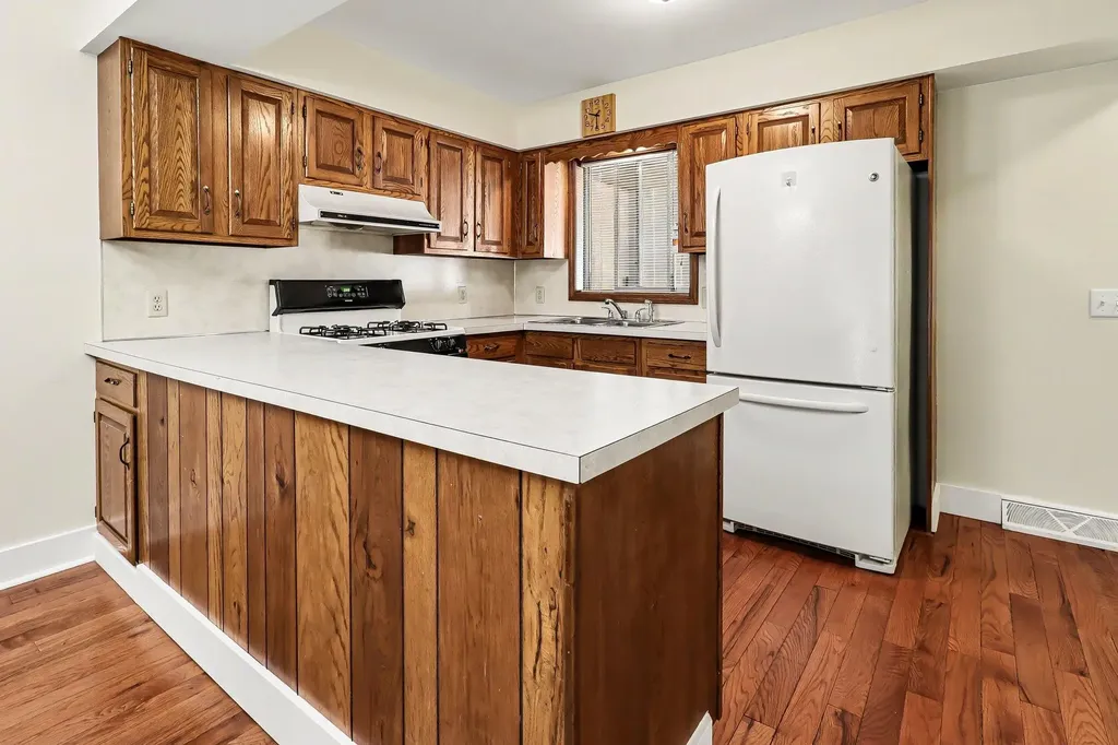 5851 Leisure South Drive SE Kentwood City MI 49548