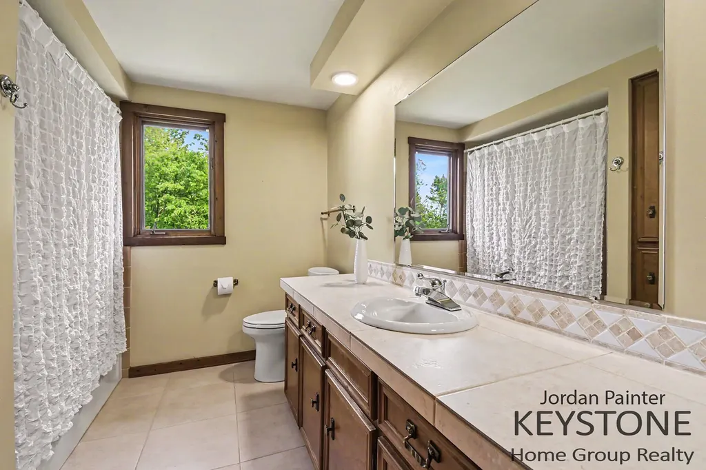 5964 Chicago Drive Zeeland Charter Township MI 49464