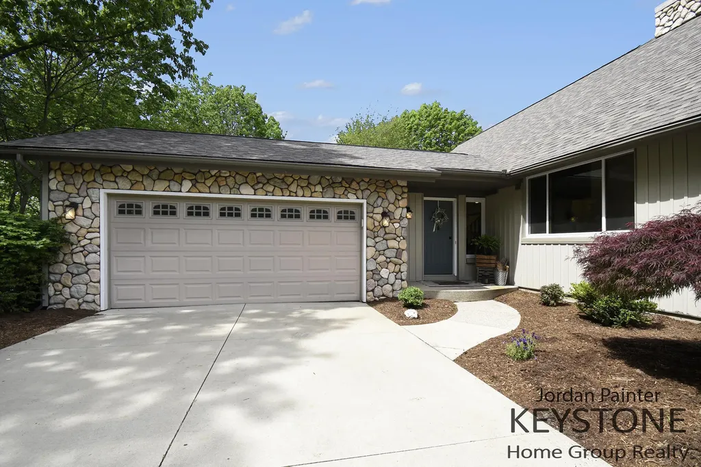 5964 Chicago Drive Zeeland Charter Township MI 49464