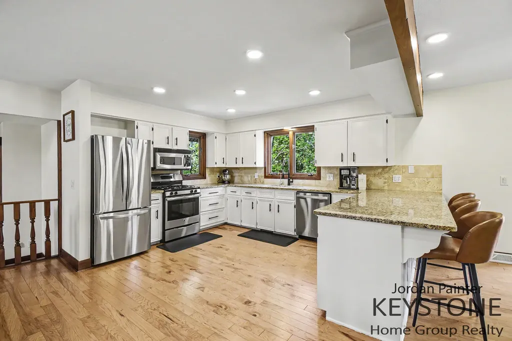 5964 Chicago Drive Zeeland Charter Township MI 49464