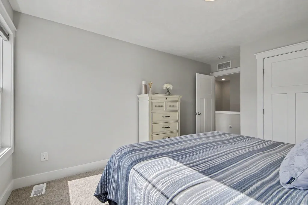 4819 Stonewood River Avenue SW Wyoming City MI 49418
