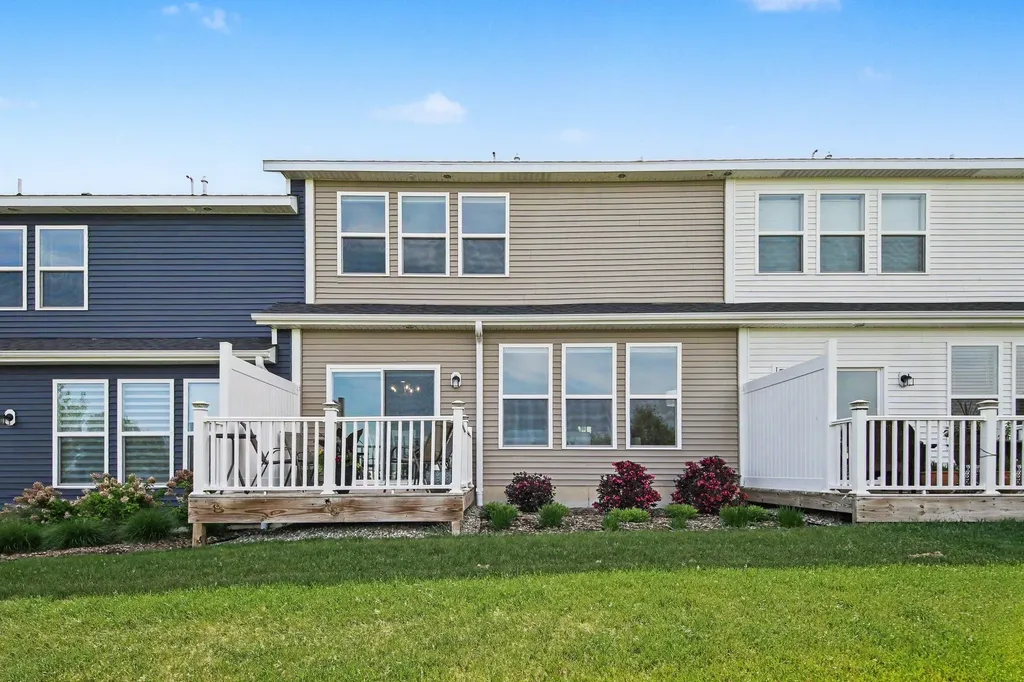 4819 Stonewood River Avenue SW Wyoming City MI 49418