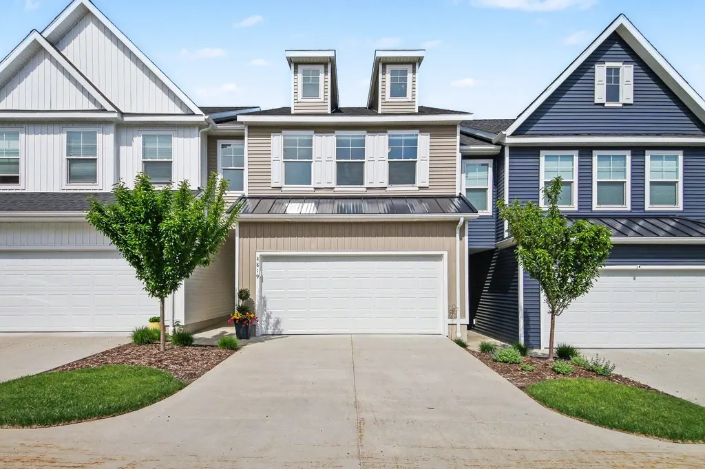 4819 Stonewood River Avenue SW Wyoming City MI 49418