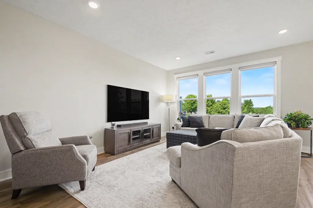 4819 Stonewood River Avenue SW Wyoming City MI 49418