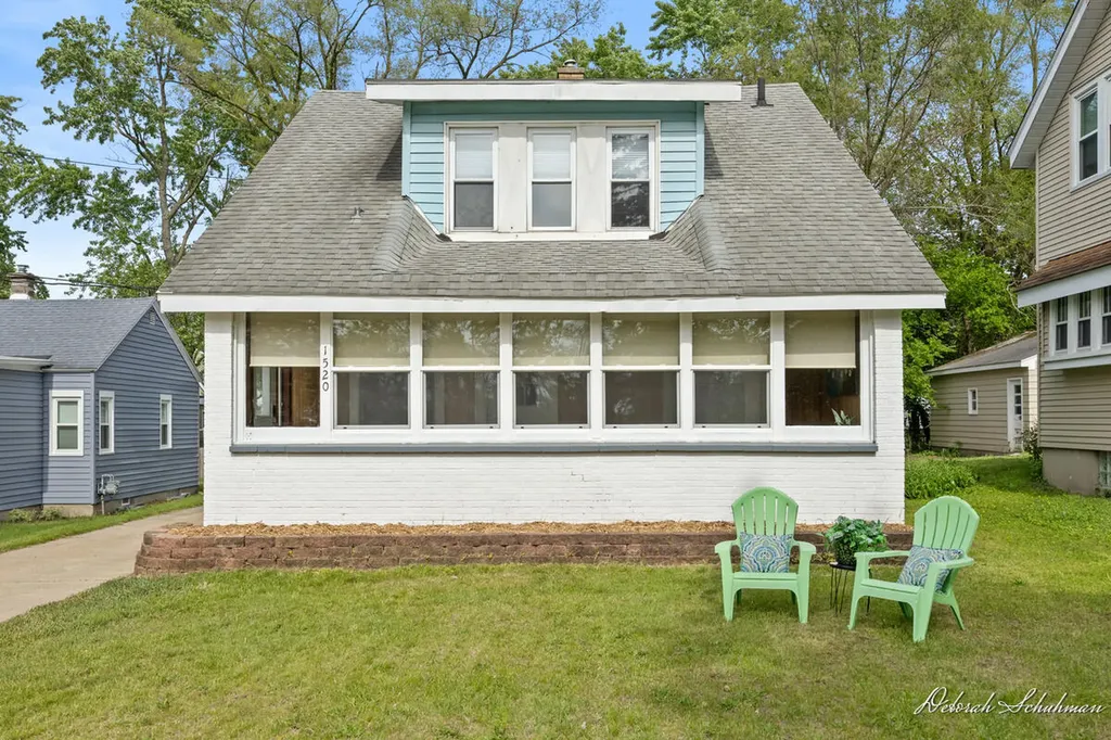 1520 Silver Creek Avenue SE Grand Rapids City MI 49507