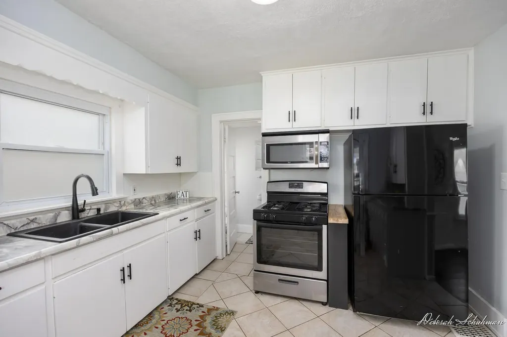 1520 Silver Creek Avenue SE Grand Rapids City MI 49507