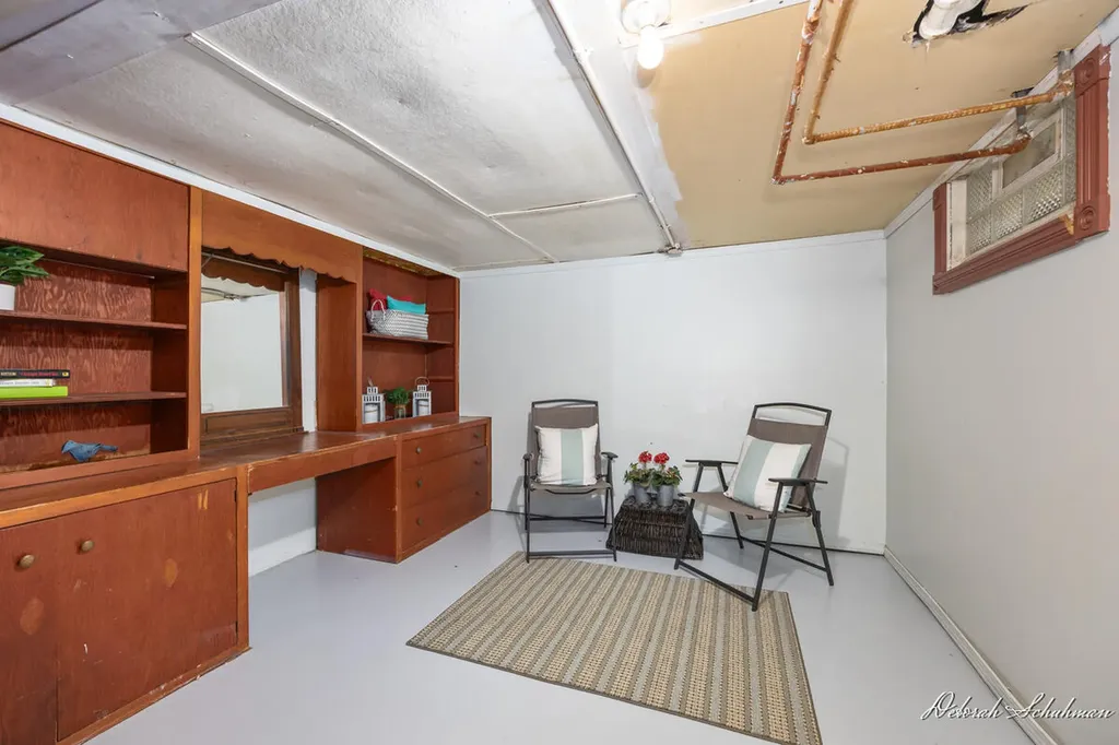 1520 Silver Creek Avenue SE Grand Rapids City MI 49507