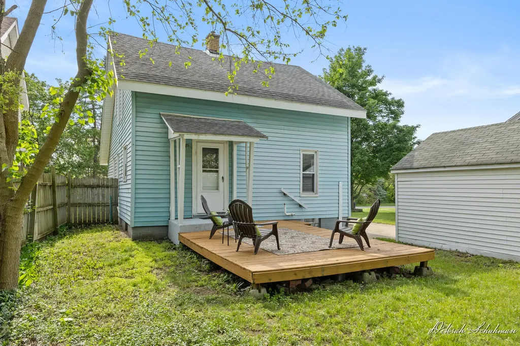 1520 Silver Creek Avenue SE Grand Rapids City MI 49507
