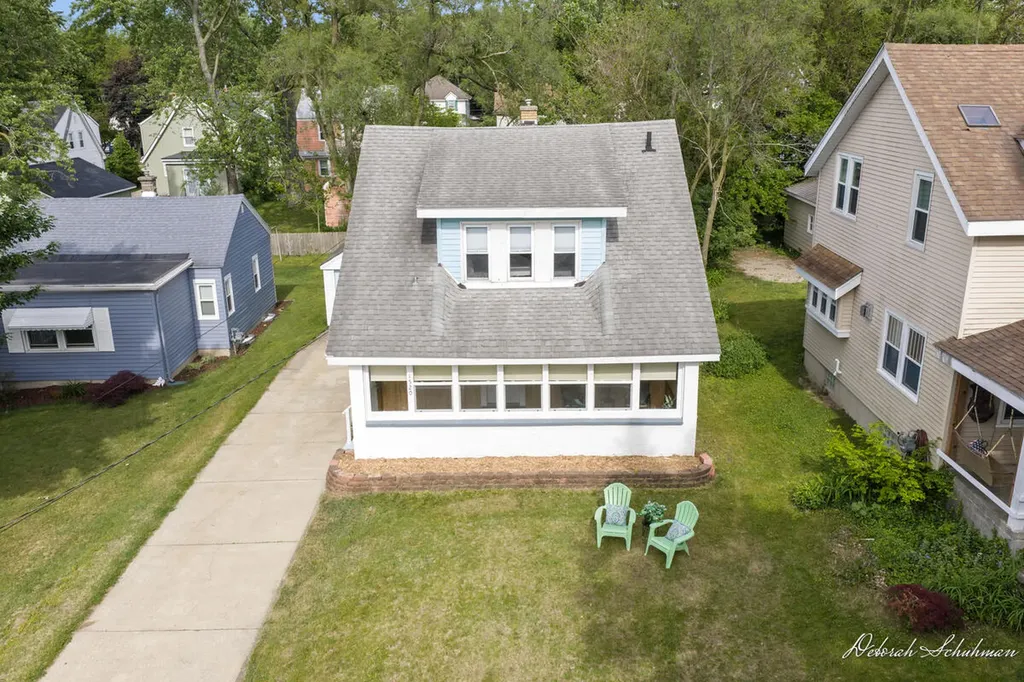1520 Silver Creek Avenue SE Grand Rapids City MI 49507