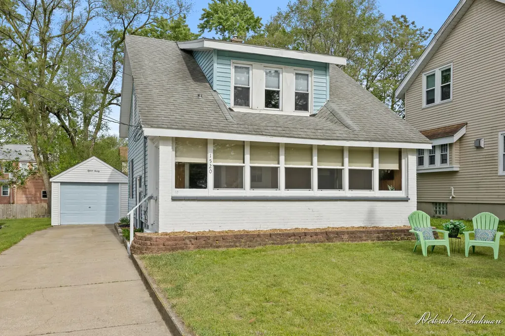 1520 Silver Creek Avenue SE Grand Rapids City MI 49507