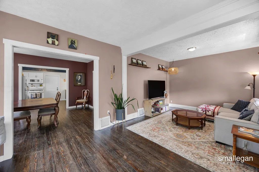 1321 Davis Avenue NW Grand Rapids City MI 49504