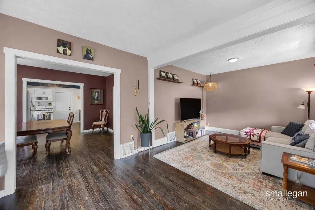 1321 Davis Avenue NW Grand Rapids City MI 49504