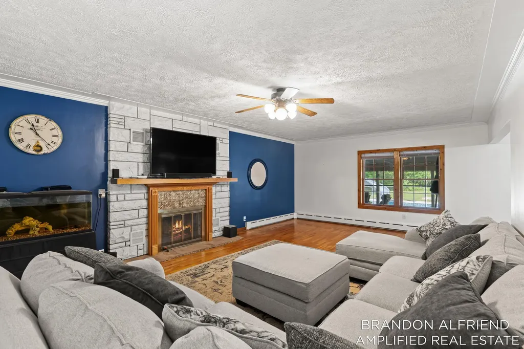 10226 SW Greenville Road Greenville City MI 48838