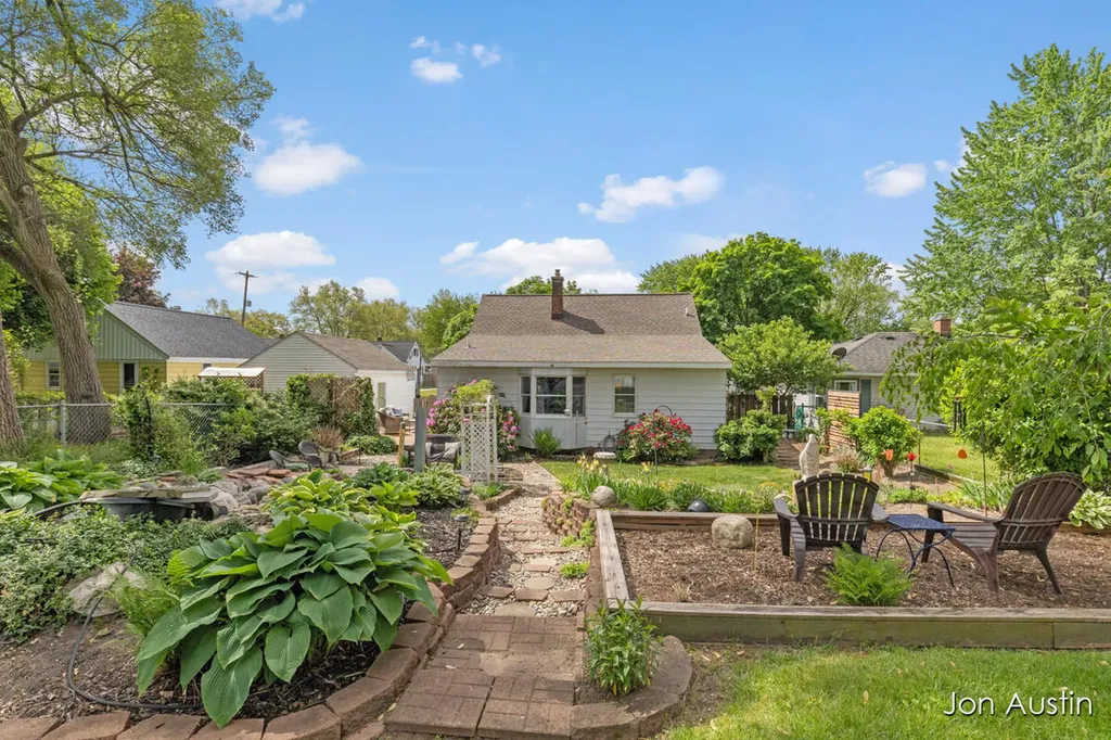 847 Blanchard Street SW Wyoming City MI 49509