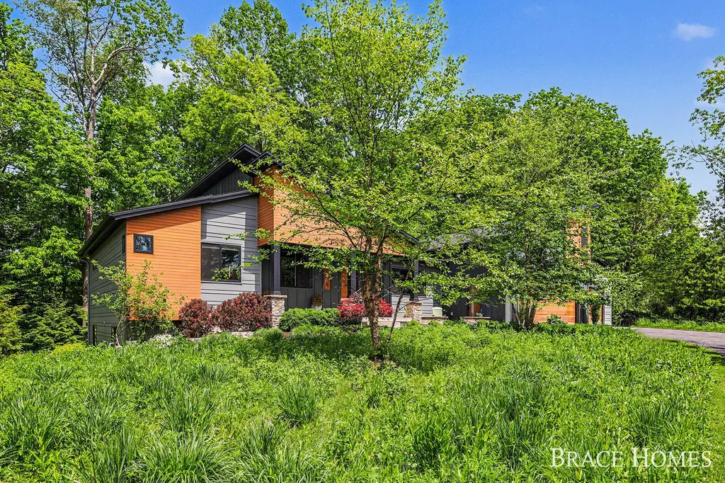 6234 Hall Street SE Cascade Charter Township MI 49546