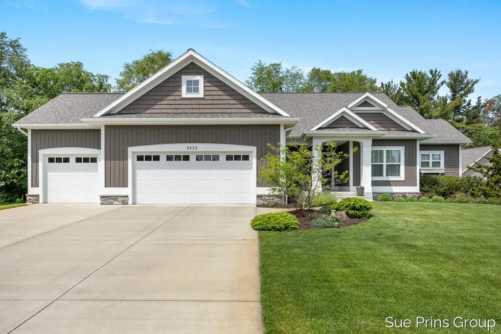 8429 Pinecroft Court Blendon Township MI 49426
