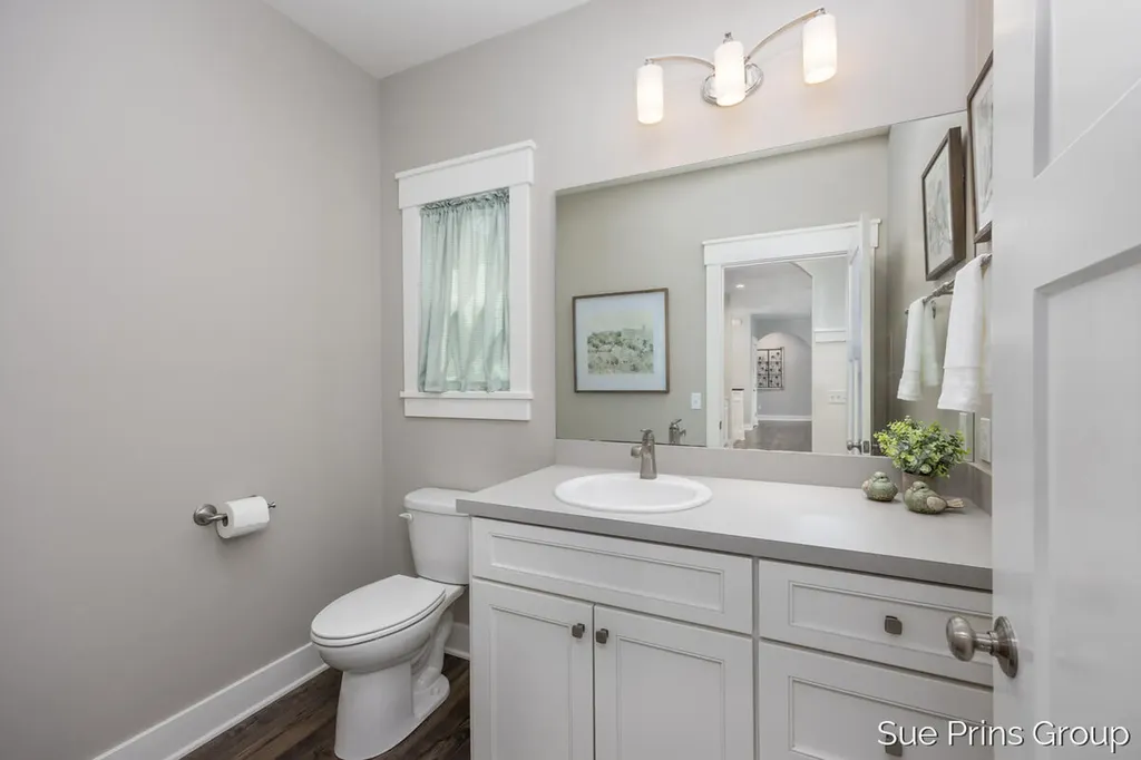 8429 Pinecroft Court Blendon Township MI 49426