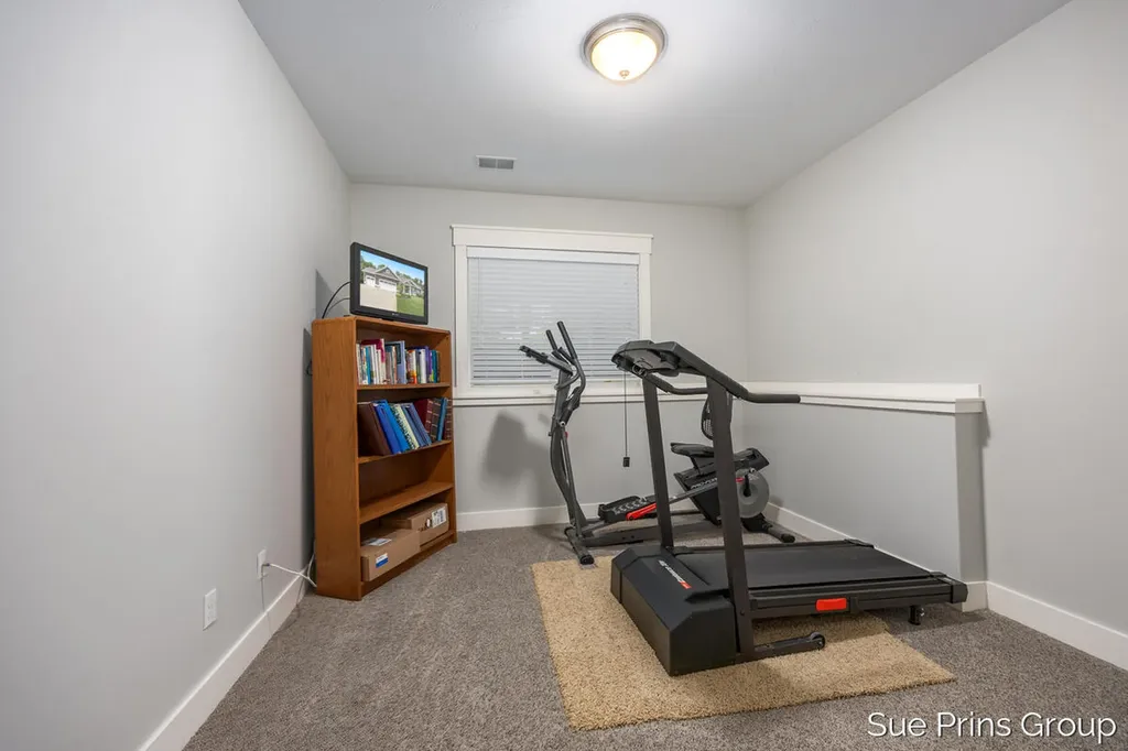 8429 Pinecroft Court Blendon Township MI 49426