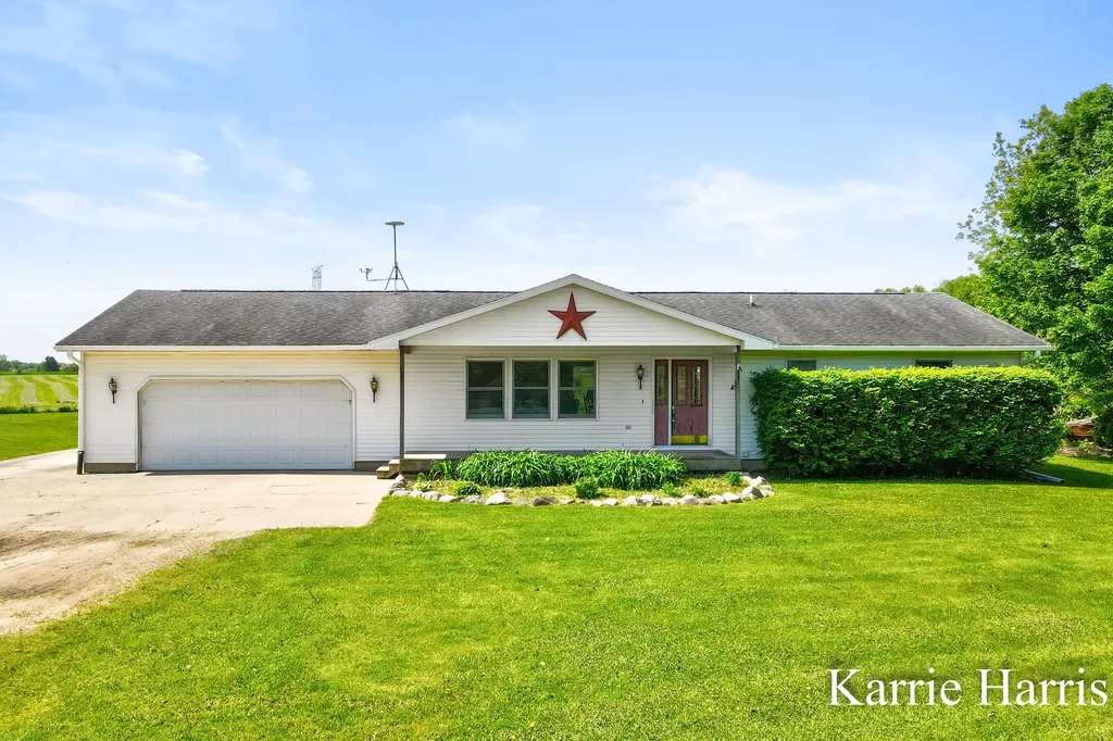 6048 S Cedar Lake Road SE Bushnell Township MI 48884
