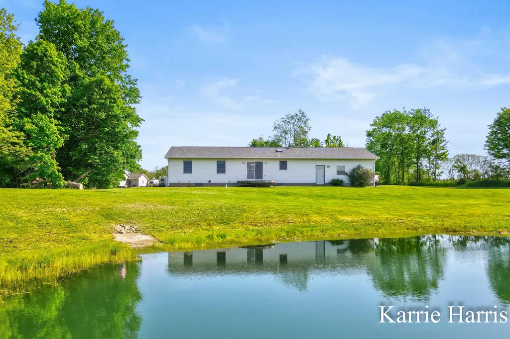 6048 S Cedar Lake Road SE Bushnell Township MI 48884