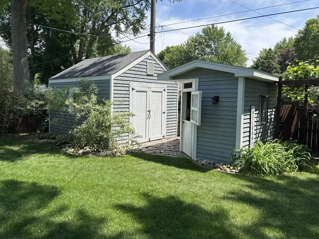 1576 S Bonny Bruce Drive Lincoln Charter Township MI 49127