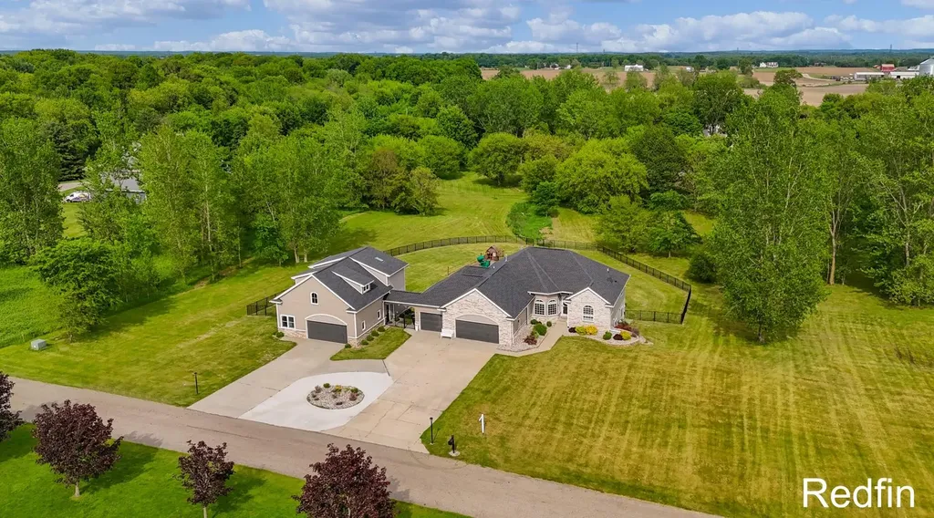 10580 Stirrup Drive Gaines Charter Township MI 49316