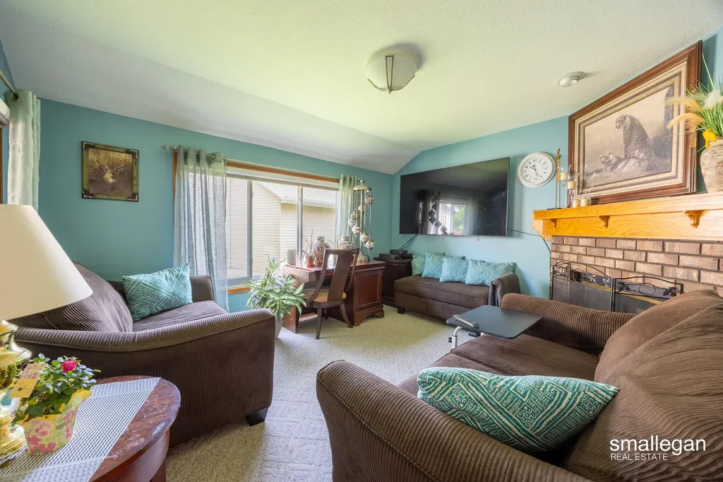 4213 Redbush Drive SW Grandville City MI 49418