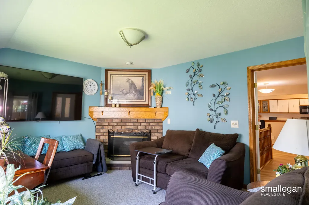 4213 Redbush Drive SW Grandville City MI 49418