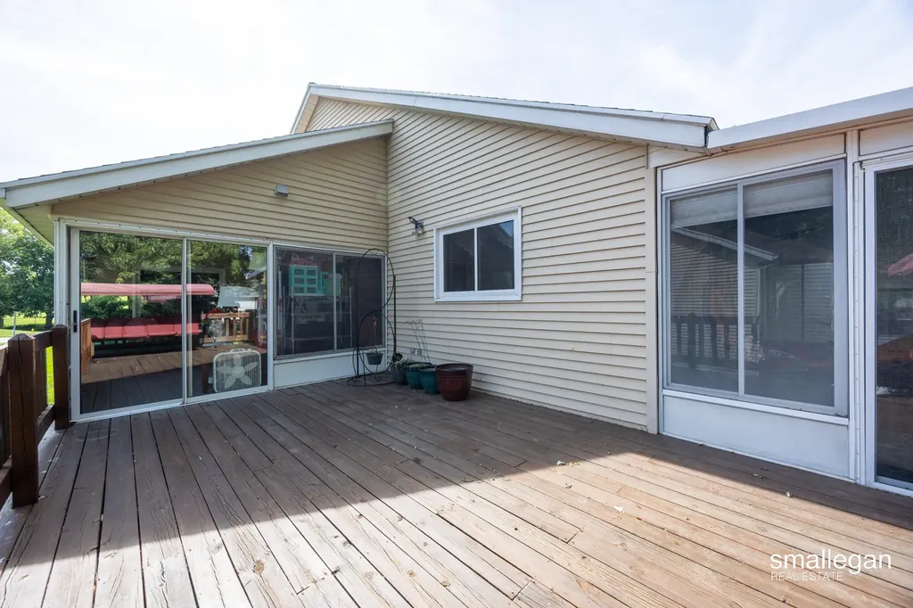 4213 Redbush Drive SW Grandville City MI 49418