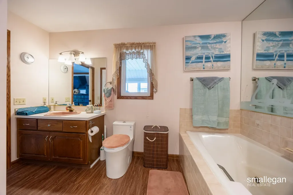 4213 Redbush Drive SW Grandville City MI 49418