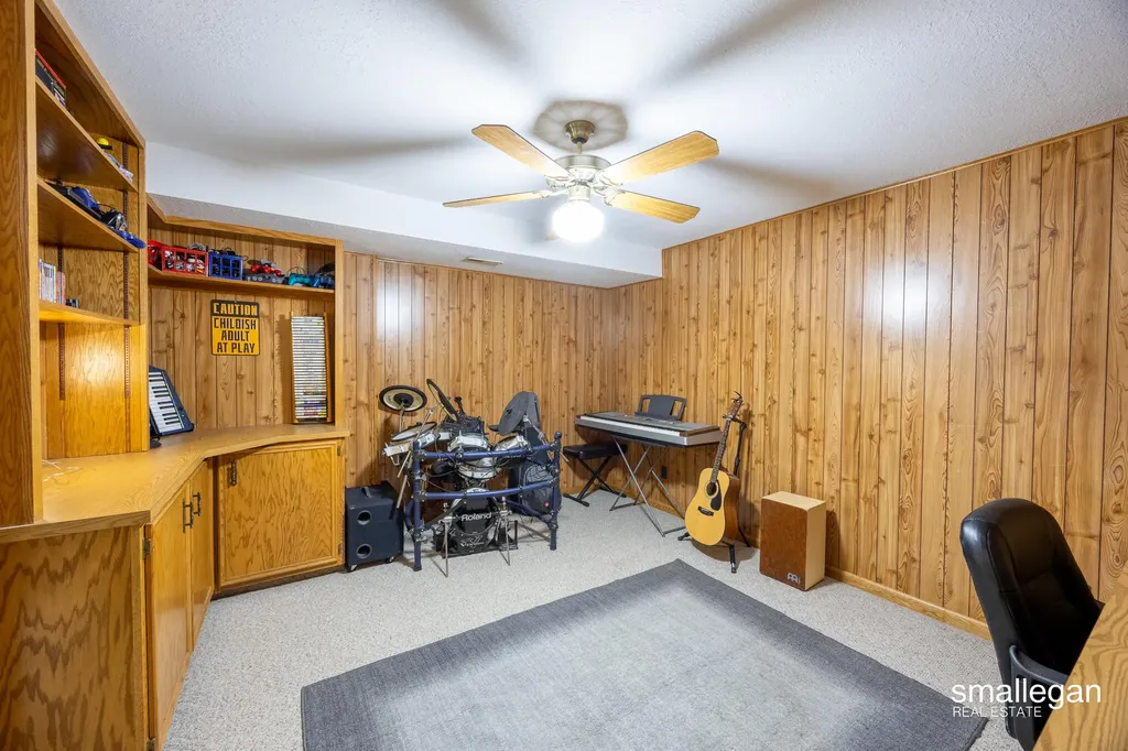 4213 Redbush Drive SW Grandville City MI 49418