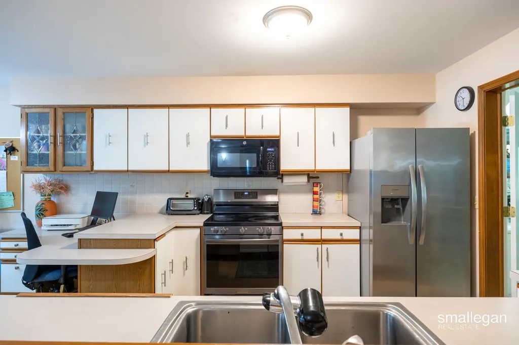 4213 Redbush Drive SW Grandville City MI 49418