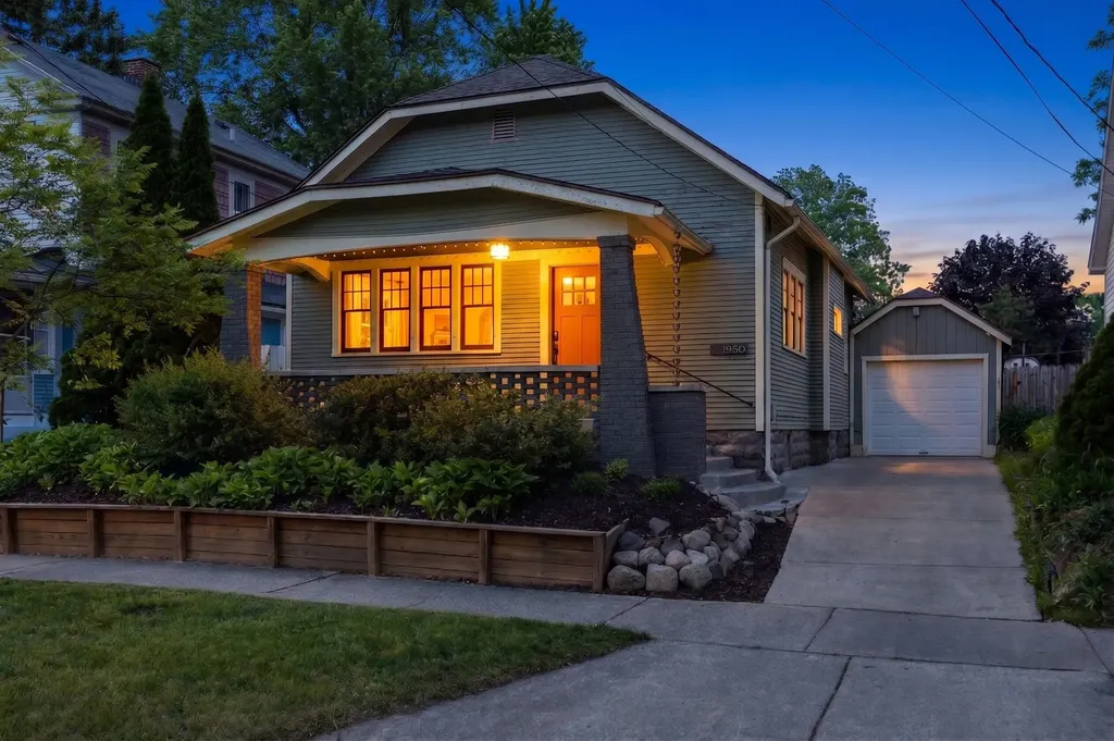 1950 Lafayette Avenue NE Grand Rapids City MI 49505