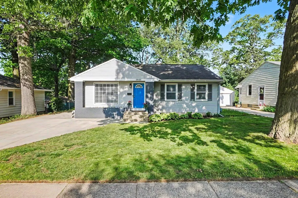 1831 Diamond Avenue NE Grand Rapids City MI 49505