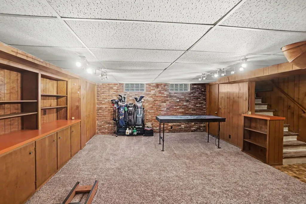 1831 Diamond Avenue NE Grand Rapids City MI 49505