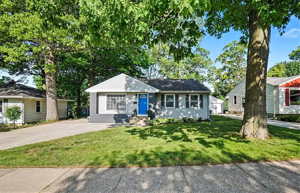1831 Diamond Avenue NE Grand Rapids City MI 49505