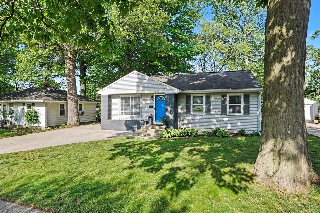 1831 Diamond Avenue NE Grand Rapids City MI 49505