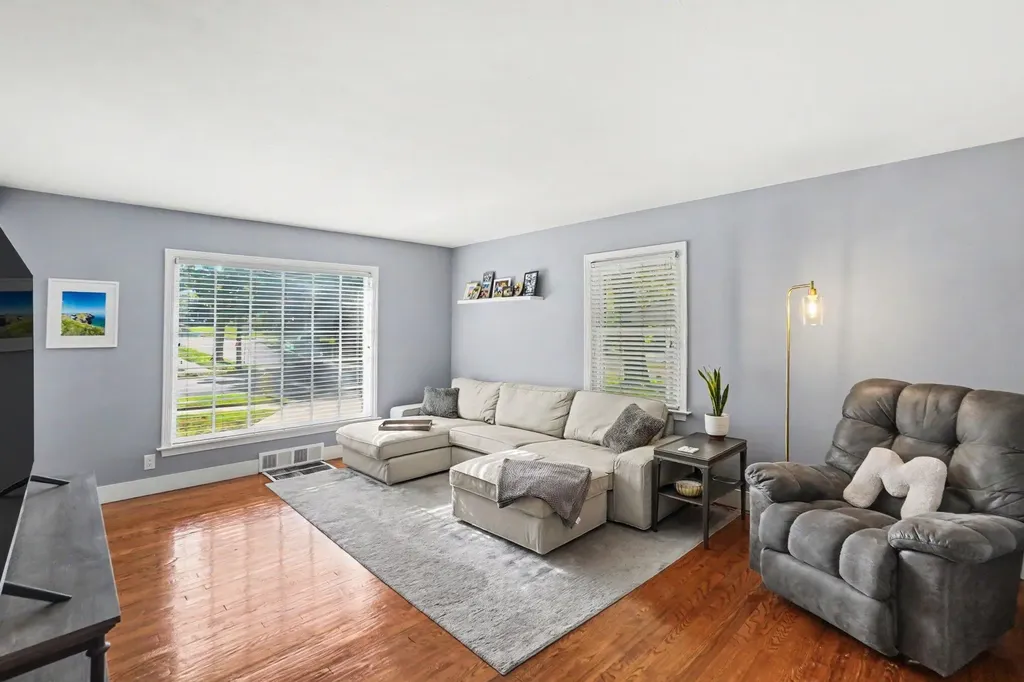 1831 Diamond Avenue NE Grand Rapids City MI 49505