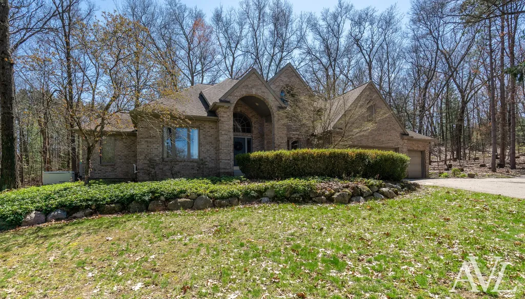 6250 Cannon Highlands Drive NE Cannon Township MI 49306